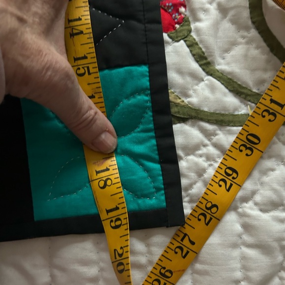 Tulips quilted wall hanging tulips purple green - Picture 8 of 10